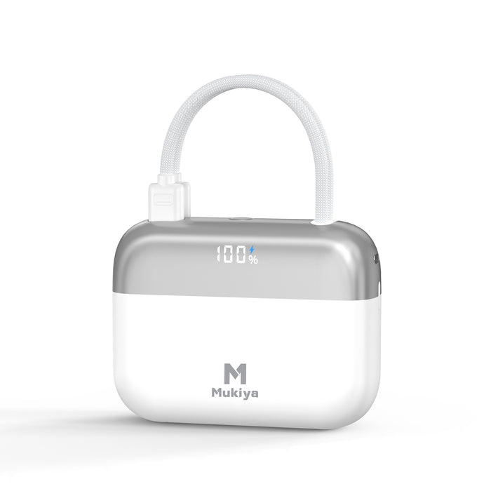 Kompakte Powerbank mit zwei integrierten Ladekabeln